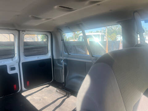 2009 Ford E-Series E-350 SD XLT