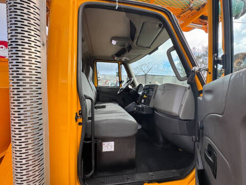 2017 International DuraStar 4300