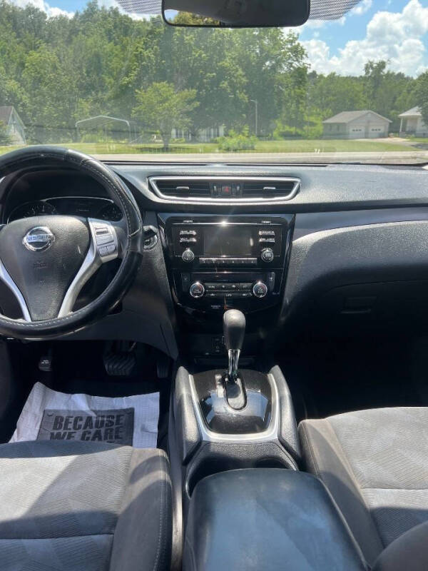 2016 Nissan Rogue SV