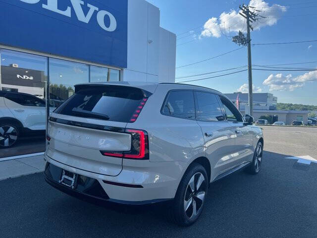 2025 Volvo EX90 Twin Plus 7P