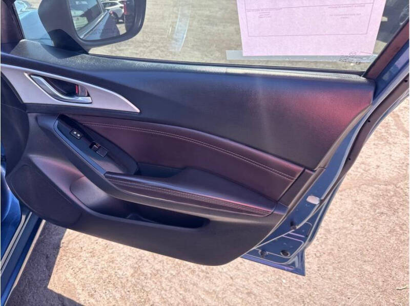 2017 Mazda MAZDA3 Touring