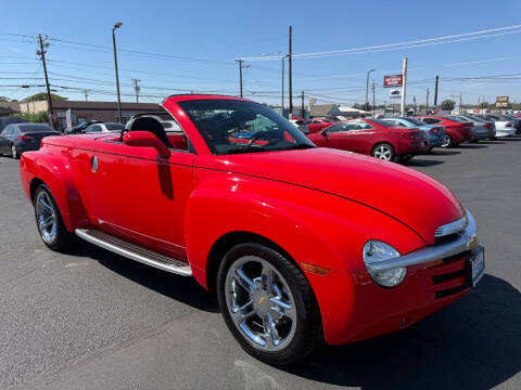 2004 Chevrolet SSR LS