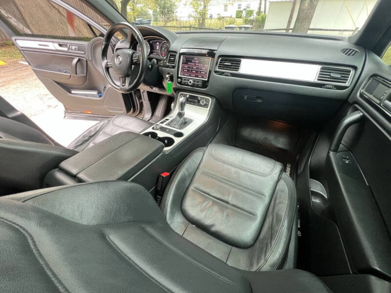 2014 Volkswagen Touareg TDI R-Line