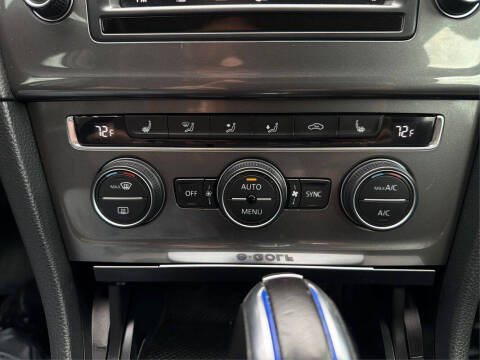2016 Volkswagen e-Golf SE