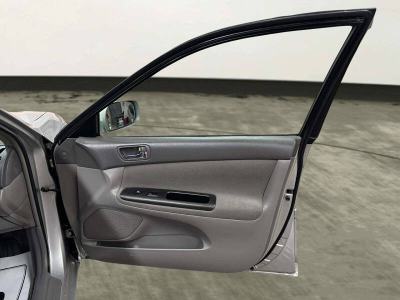 2006 Toyota Camry LE