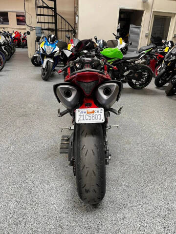 2011 Yamaha YZF-R1