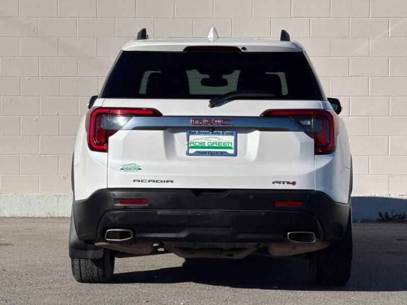2022 GMC Acadia AT4