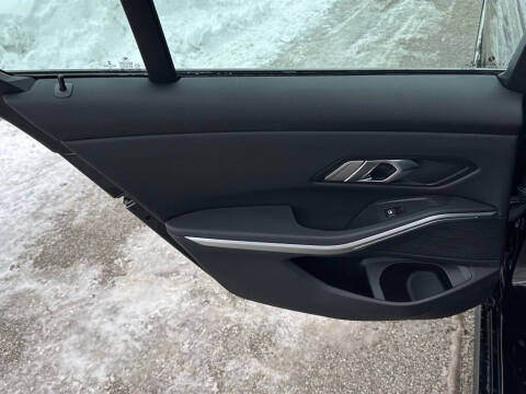 2023 BMW 3 Series 330i