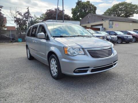 2015 Chrysler Town and Country for sale at Sunrise Used Cars INC in Lindenhurst NY