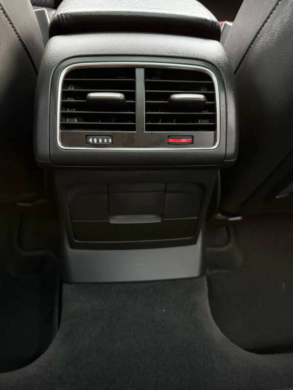 2012 Audi Q5 3.2 quattro Prestige