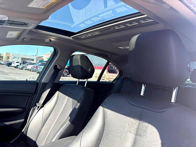 2015 BMW 3 Series 320i