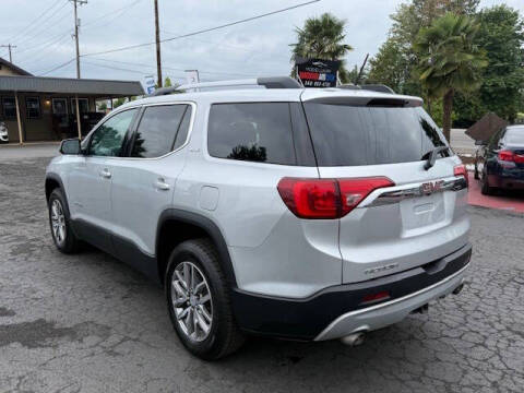2017 GMC Acadia SLE-2