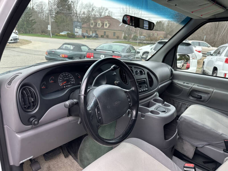 2000 Ford E-Series E-150