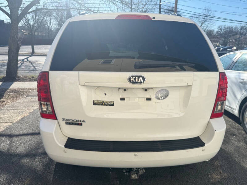 2014 Kia Sedona LX