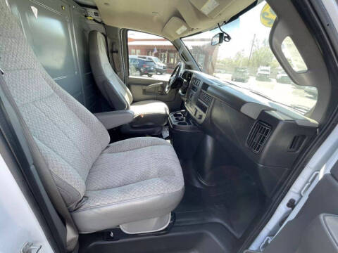 2022 Chevrolet Express 2500