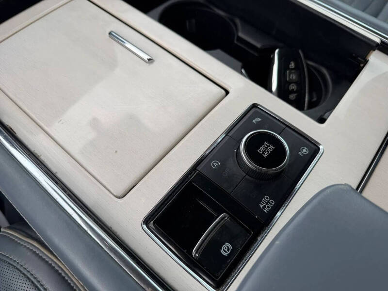 2018 Lincoln Navigator Black Label