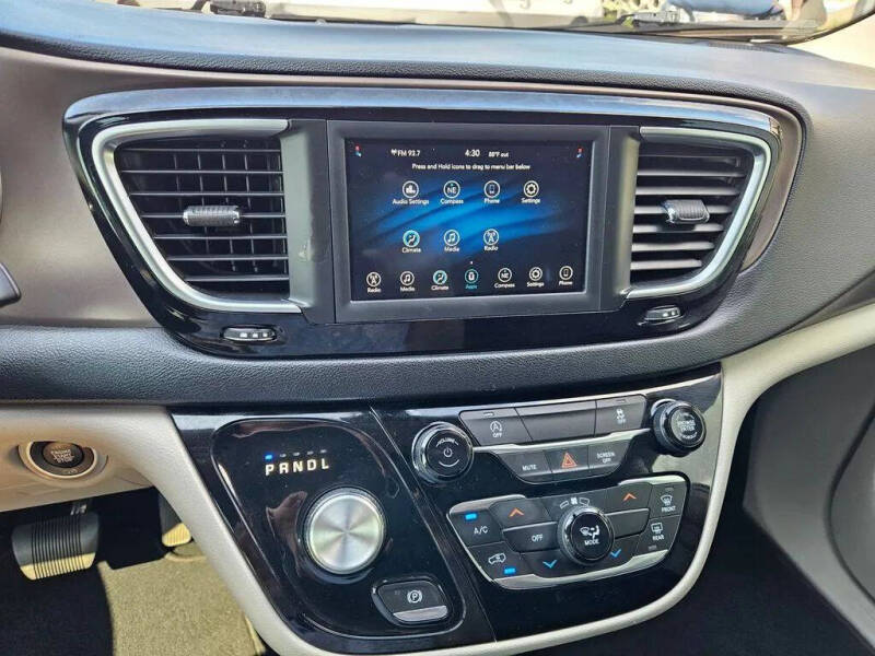 2021 Chrysler Voyager LXi