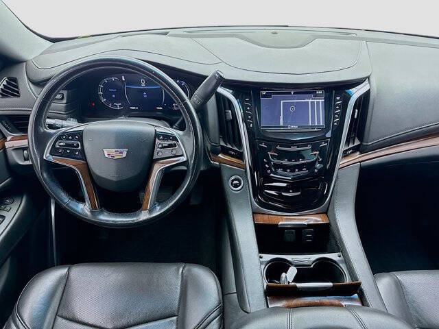 2020 Cadillac Escalade Luxury