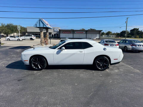 2015 Dodge Challenger SXT