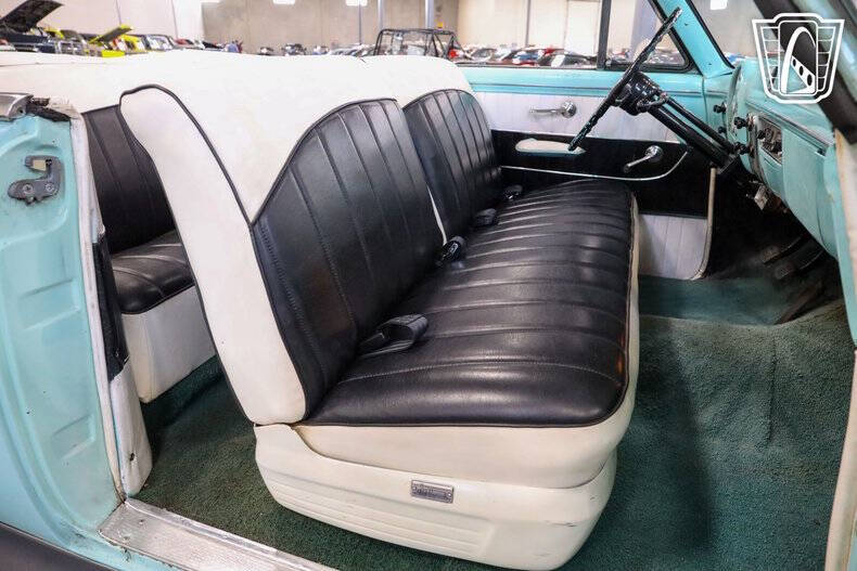 1953 Ford Crestline