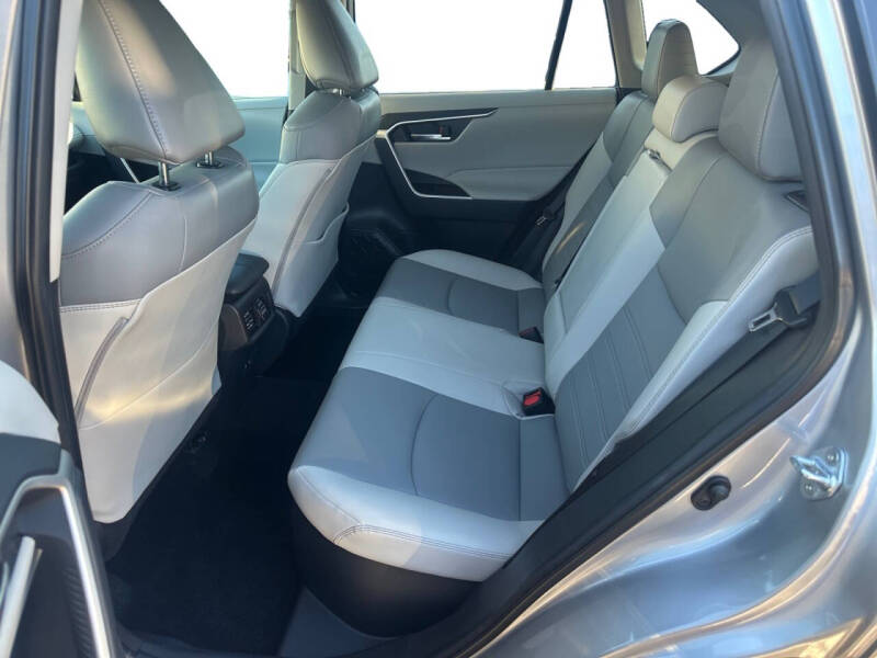 2021 Toyota RAV4 Hybrid XLE Premium