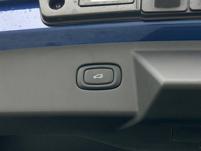 2025 VinFast VF8 Plus