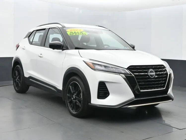 2023 Nissan Kicks SR