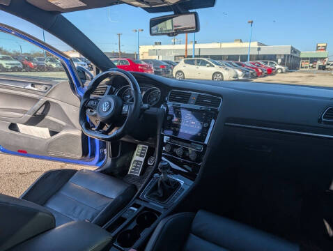 2016 Volkswagen Golf R 4Motion