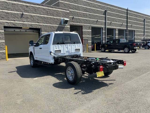 2025 Ford F-350 Super Duty XL