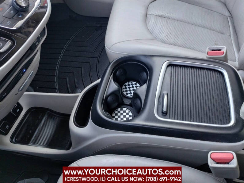 2017 Chrysler Pacifica Touring-L Plus