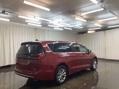 2027 Chrysler Pacifica Limited