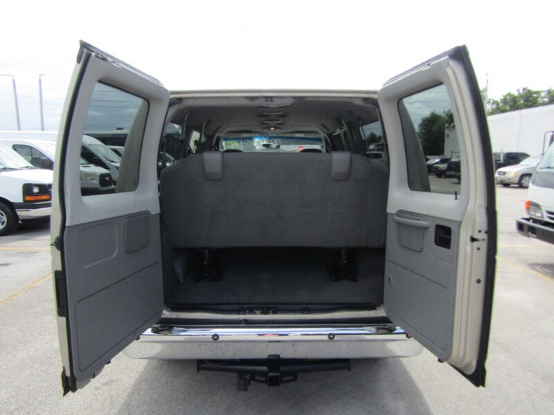2008 Ford E-Series E-350 SD XLT