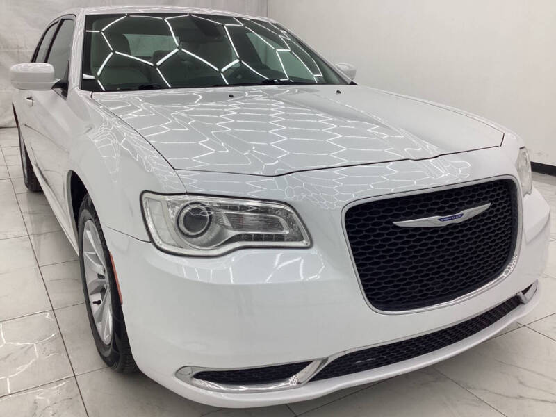 2021 Chrysler 300 Touring