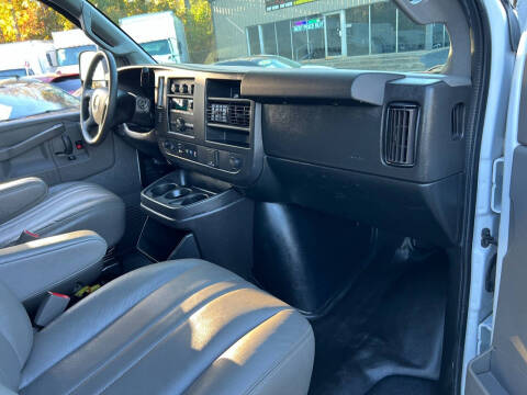 2021 Chevrolet Express 2500