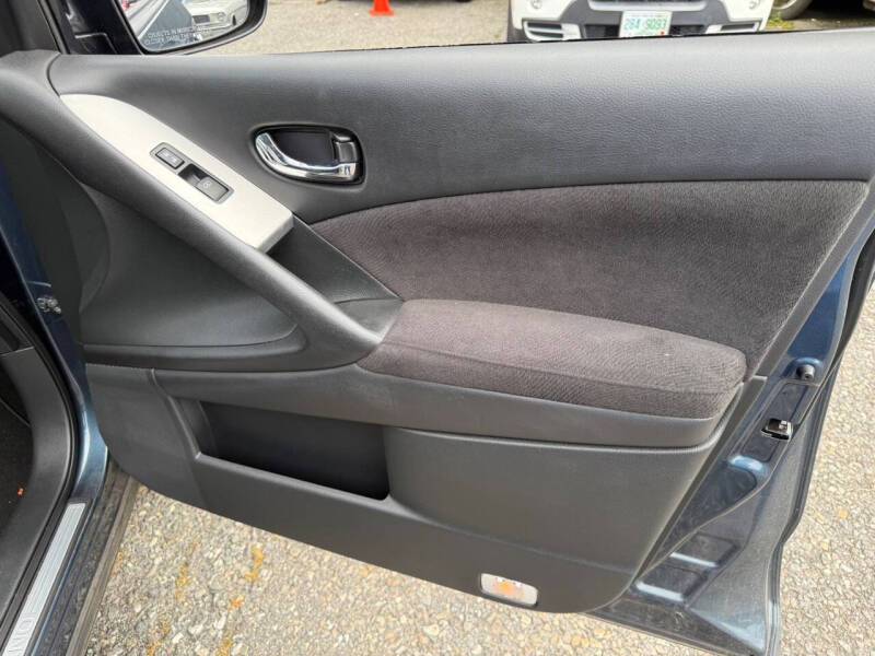 2012 Nissan Murano LE