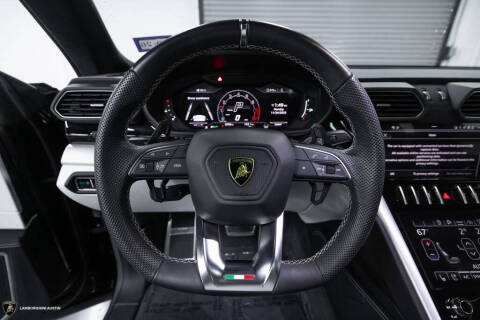 2023 Lamborghini Urus S