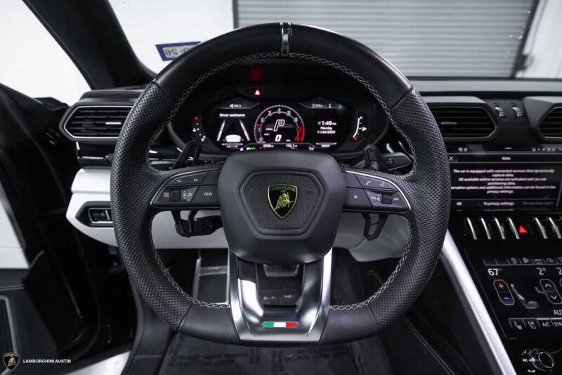 2023 Lamborghini Urus S