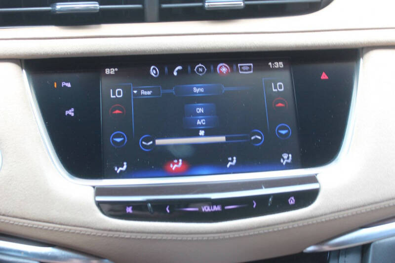 2017 Cadillac XT5 Platinum