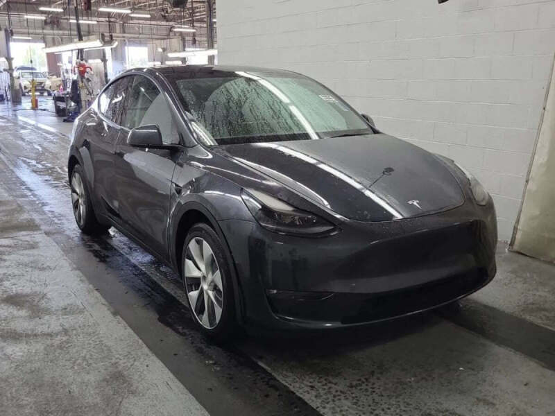 2024 Tesla Model Y Long Range