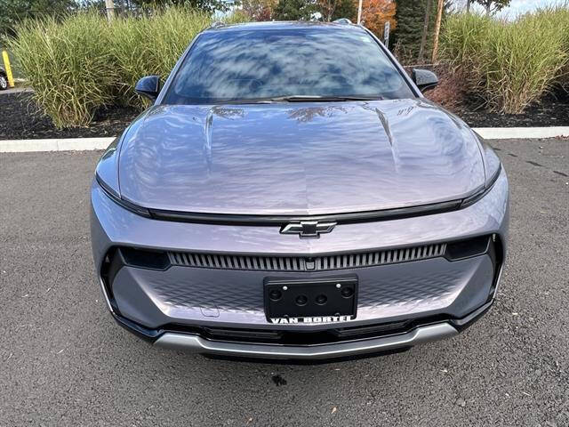 2025 Chevrolet Equinox EV LT 2