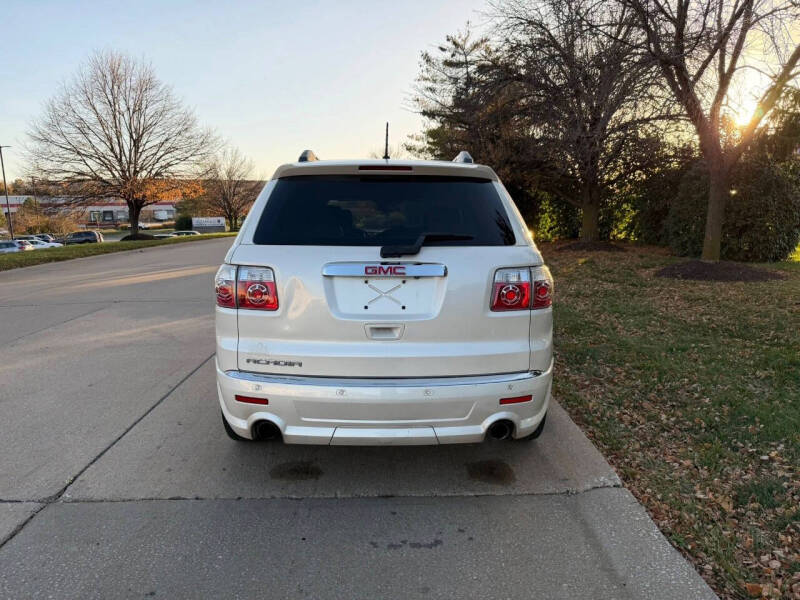 2011 GMC Acadia Denali