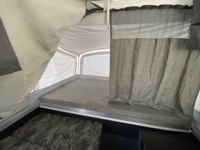 2005 Fleetwood RV E2