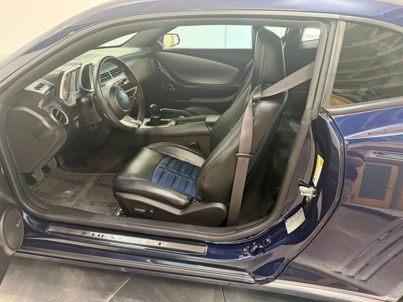 2011 Chevrolet Camaro 28