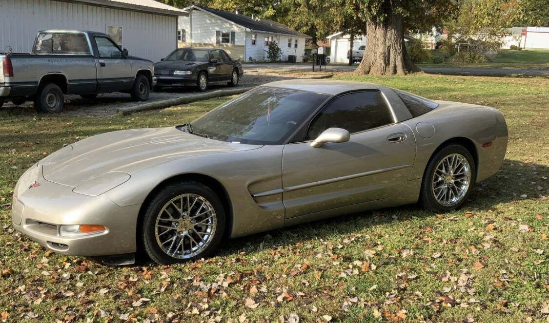 2002 Chevrolet Corvette Base 2dr Coupe 