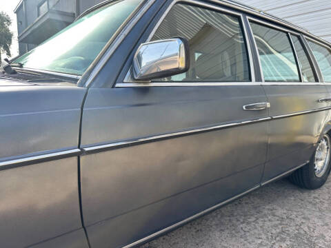 1984 Mercedes-Benz 300-Class 300 TD