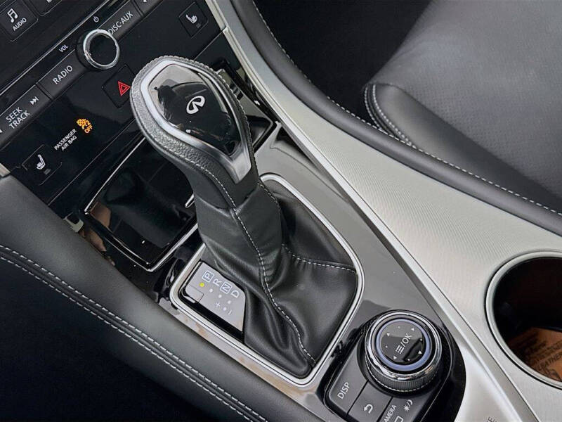 2022 Infiniti Q50 Luxe