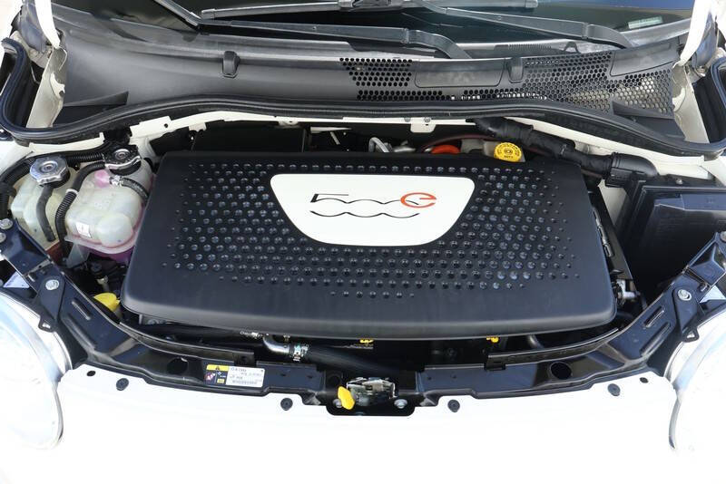 2016 FIAT 500e