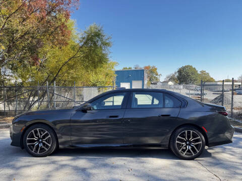2023 BMW 7 Series 740i