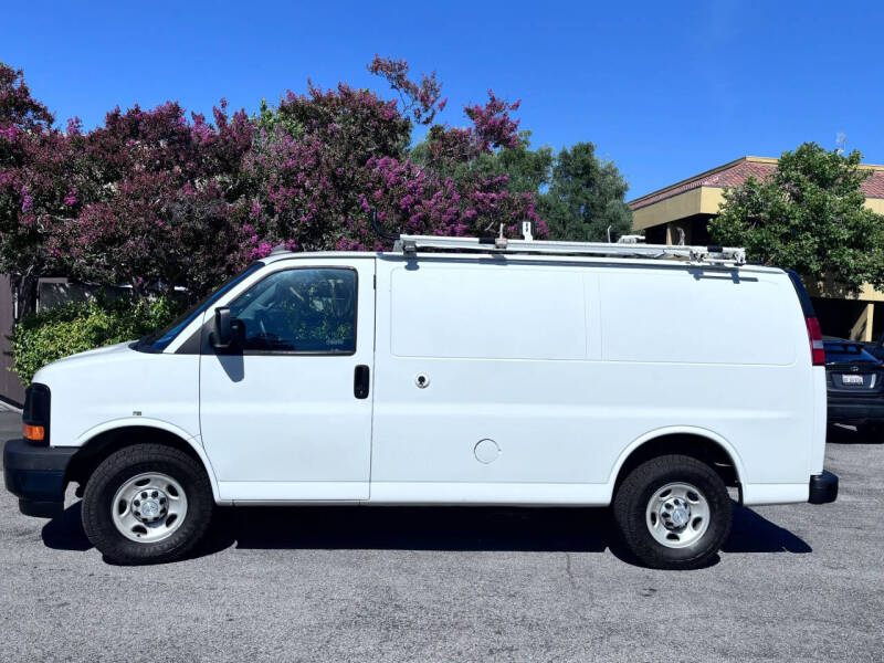 2017 Chevrolet Express 2500