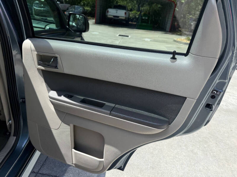 2011 Mercury Mariner V6